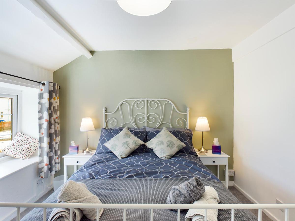 Welsh Country Cottage In Beautiful Village Llandudno Junction Ngoại thất bức ảnh