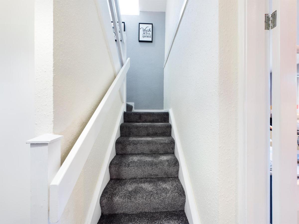 Welsh Country Cottage In Beautiful Village Llandudno Junction Ngoại thất bức ảnh